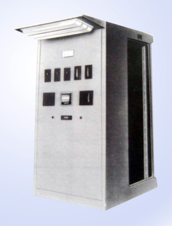 KGF系列-侧开门带附接控制台及外照明柜式仪表盘